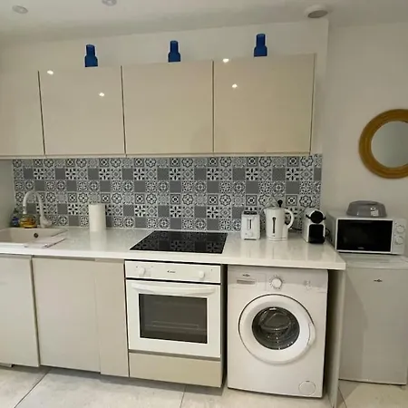 Apartmán T2 Neuf, Terrasse, Centre Ville, 8min Comedie