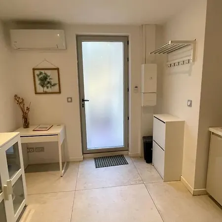 Apartmán T2 Neuf, Terrasse, Centre Ville, 8min Comedie Montpellier