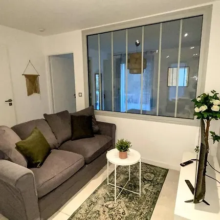 T2 Neuf, Terrasse, Centre Ville, 8min Comédie Montpellier